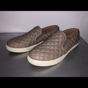 Steve Madden Size 10 Slip Ons Women’s Eccentrq